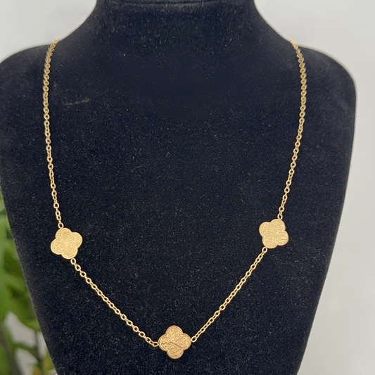 ✨ Collier Islamique Trio Trèfles – Gratitude • Patience • Confiance Maison Al Jawahir
