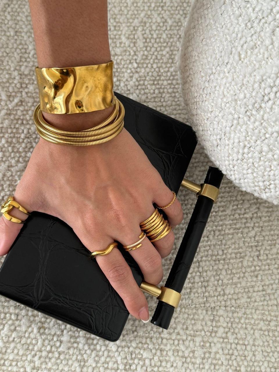 ✨ Bracelet Doré Large Ondulé – Bracelet Jonc Large Maison Al Jawahir